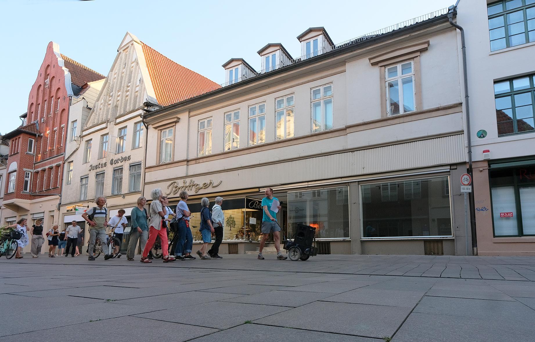 Leerstands-Führung in Lüneburg – überall dunkle Fenster!